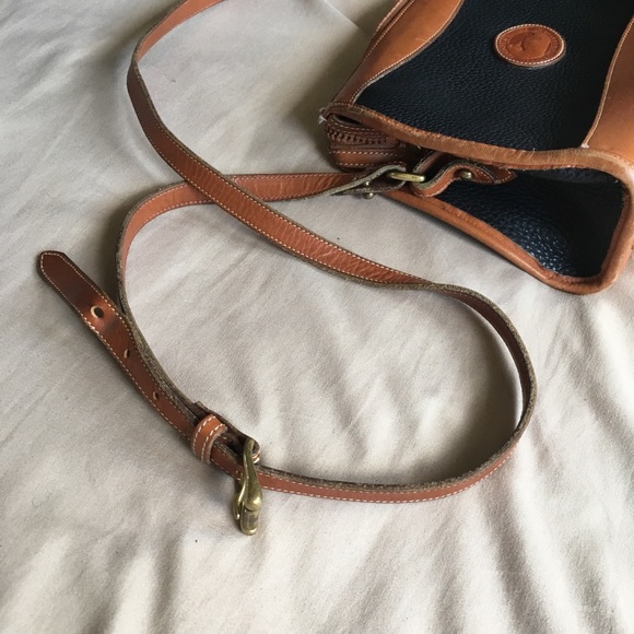 Vintage Dooney and Bourke Purse - Picture 5 of 8